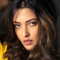 Riya Sen APK Covergestaltung